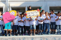 بالصور: مدرسة الرازي الابتدائية في اللد تستقبل طلابها وطلاب الاوائل 